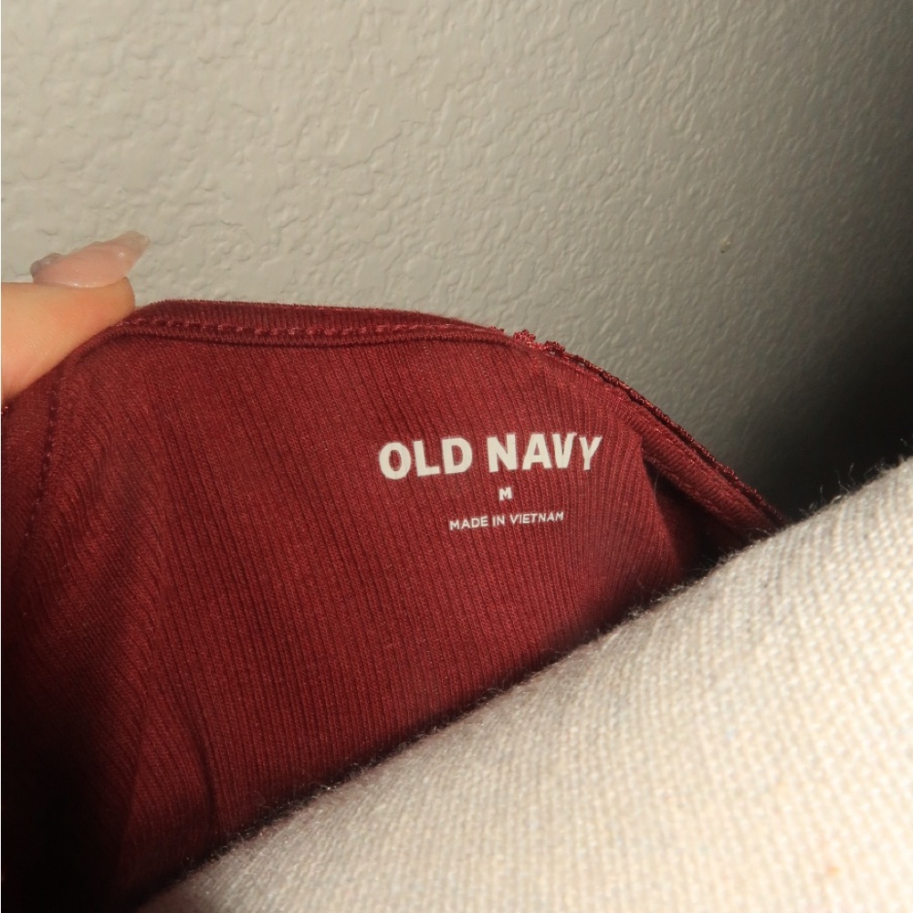 Old Navy Scoop Neck Short Sleeve Tee in Brick Red - Picture 5 of 5